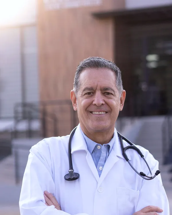 Portrait of Dr Daniel Ferreira